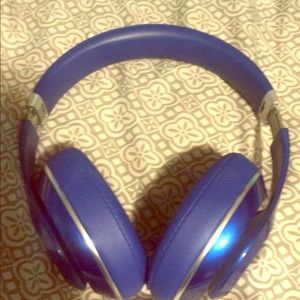 Beats solo 3 headphones (wireless)
